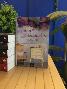 Mart Menekşeleri