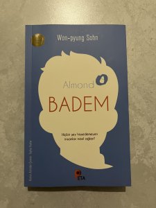 Badem - Hiçbir Şey Hissedemeyen İnsanlar Nasıl Ağlar?